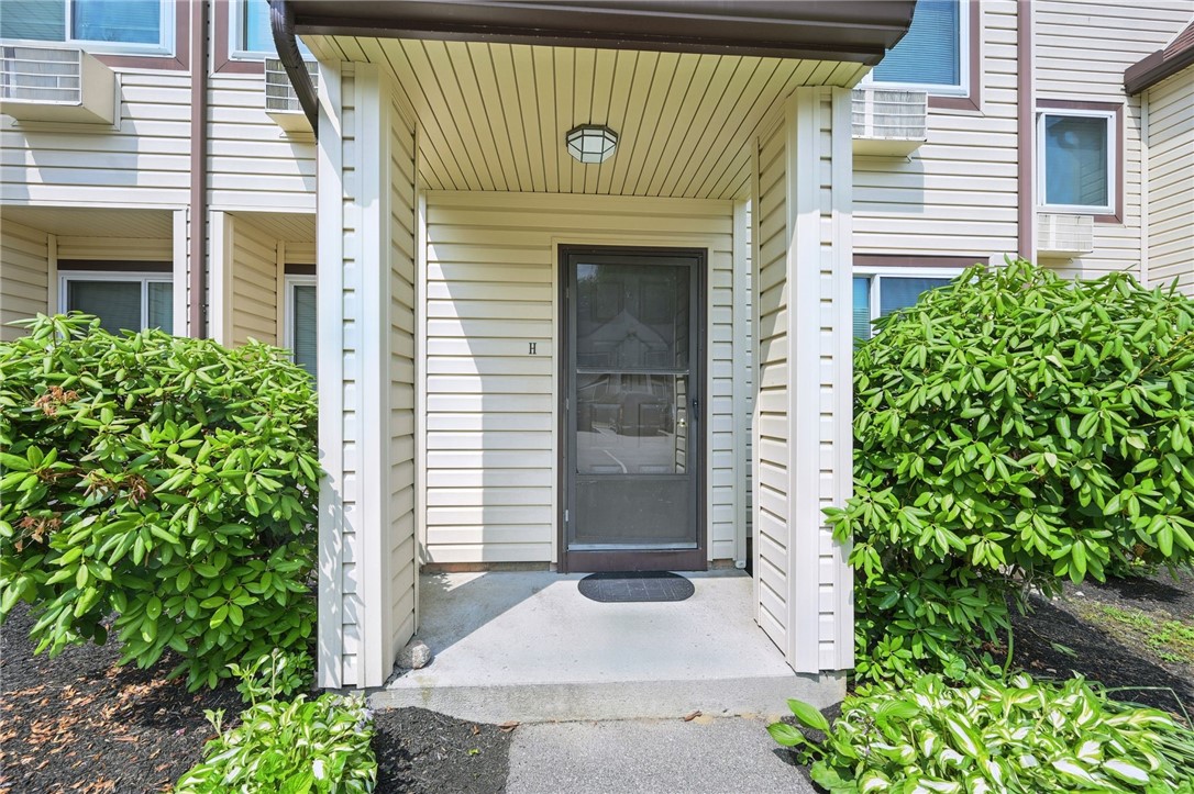 223 High Street, Unit H Westerly, RI 02891 - Photo 4 of 45