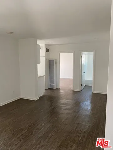 $1,695 | 2029 East 10th Street, Long Beach, CA 90804