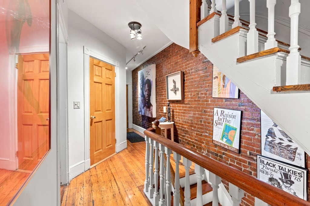 1 Copeland Place Boston, MA 02119 - Photo 17 of 31 a view of an entryway with a workspace
