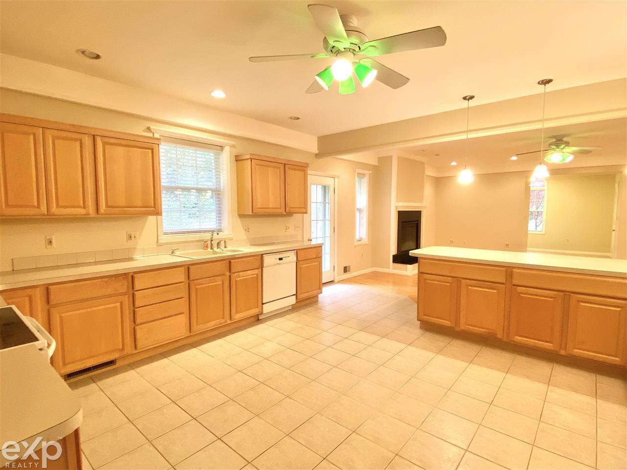 9415 Henderson Road Goodrich, MI 48438 - Photo 14 of 25 50060478-13.JPG