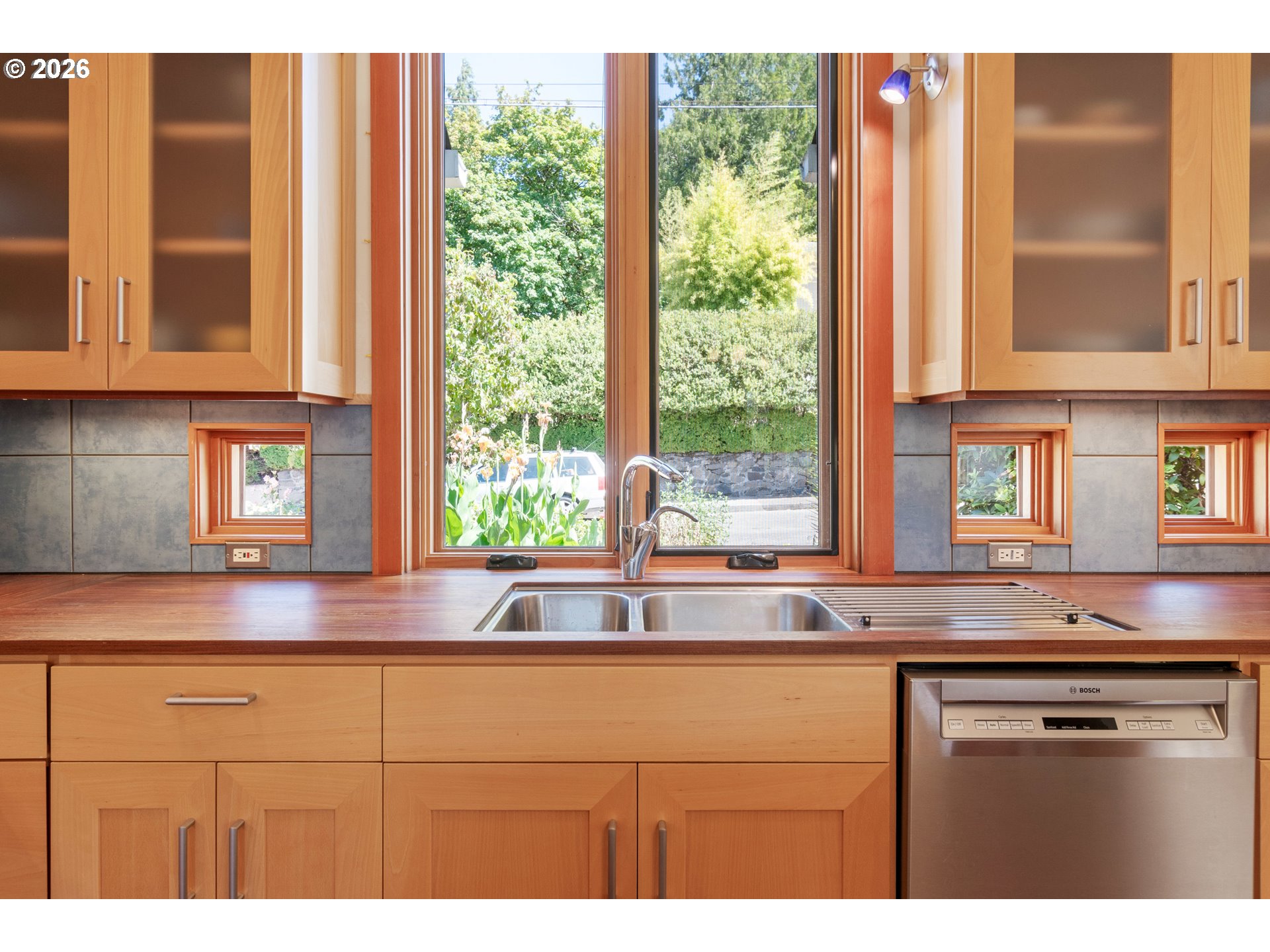 2580 Chula Vista Boulevard Eugene, OR 97403 - Photo 6 of 48