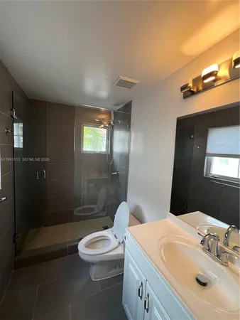 $4,500 | 261 Navarre Avenue, Unit A4, Coral Gables, FL 33134