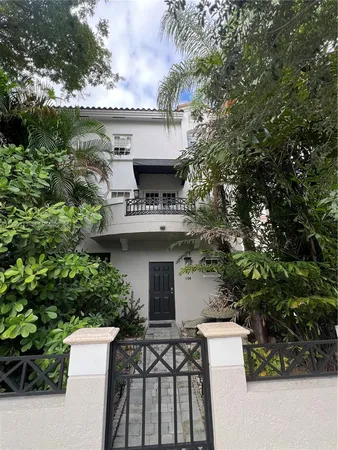 $4,500 | 261 Navarre Avenue, Unit A4, Coral Gables, FL 33134