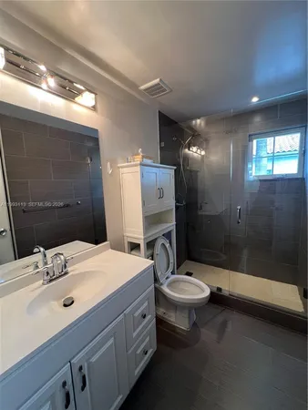 $4,500 | 261 Navarre Avenue, Unit A4, Coral Gables, FL 33134