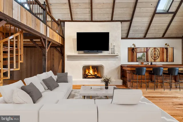 $3,295,000 | 1400 Fairhill Road, Sellersville, PA 18960