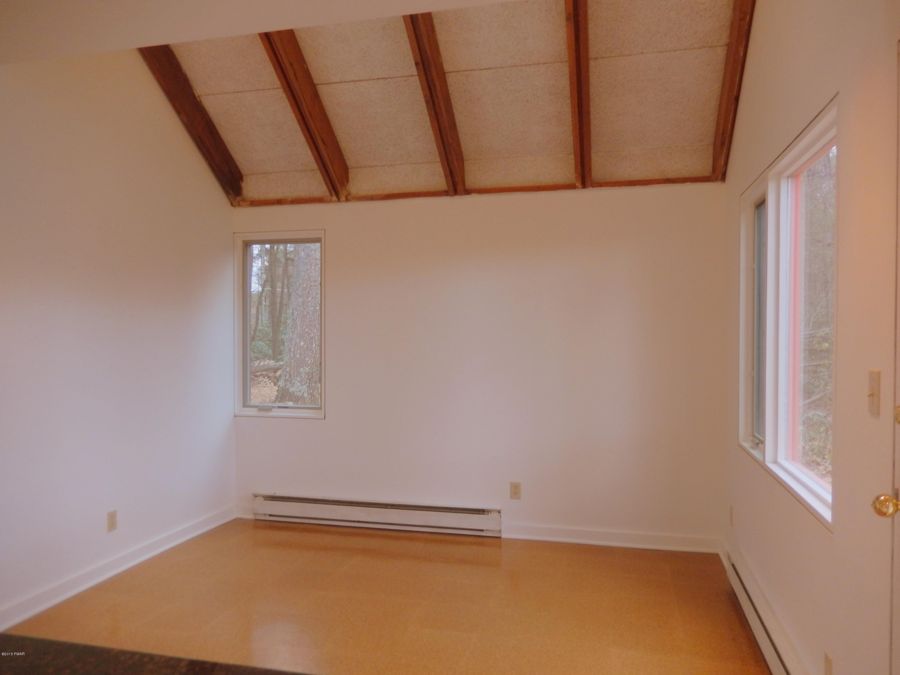 108 Fairview Hemlock Point Road Road Tafton, PA 18464 - Photo 17 of 59