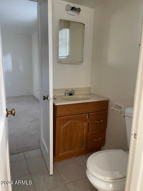 2525 East Roma Avenue Phoenix, AZ 85016 - Photo 9 of 15 Half Bathroom