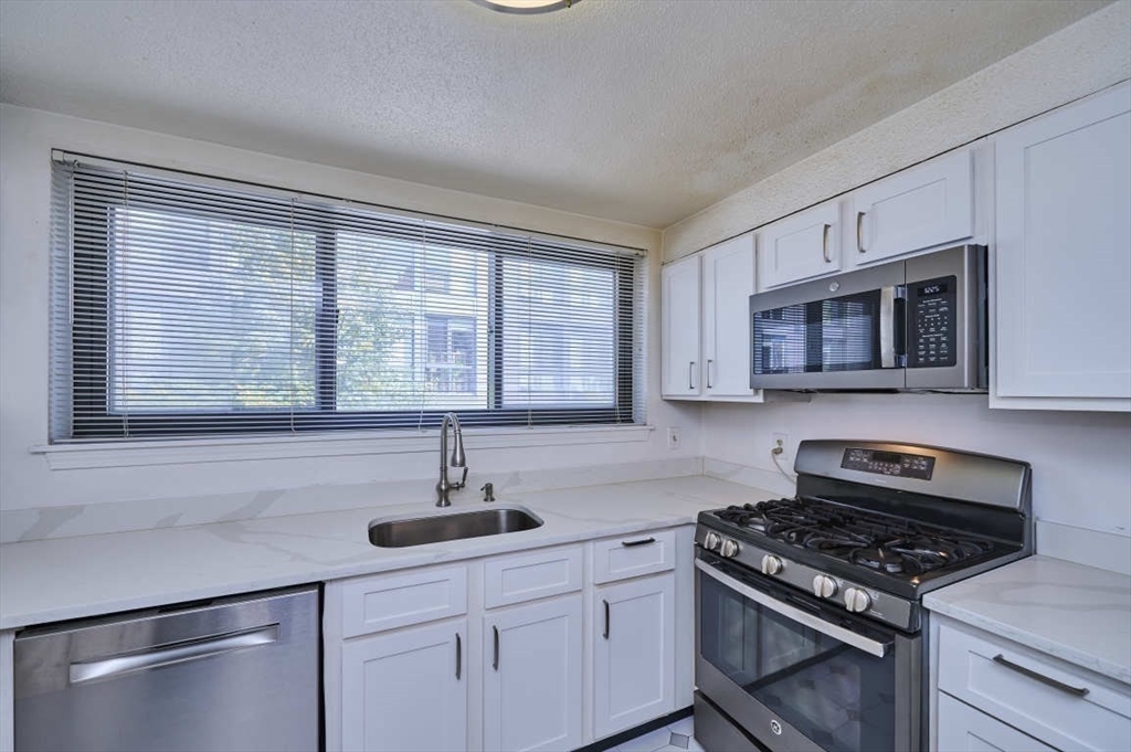 85 Brainerd Road, Unit TH8 Boston, MA 02134 - Photo 7 of 37 Gallery Image 7