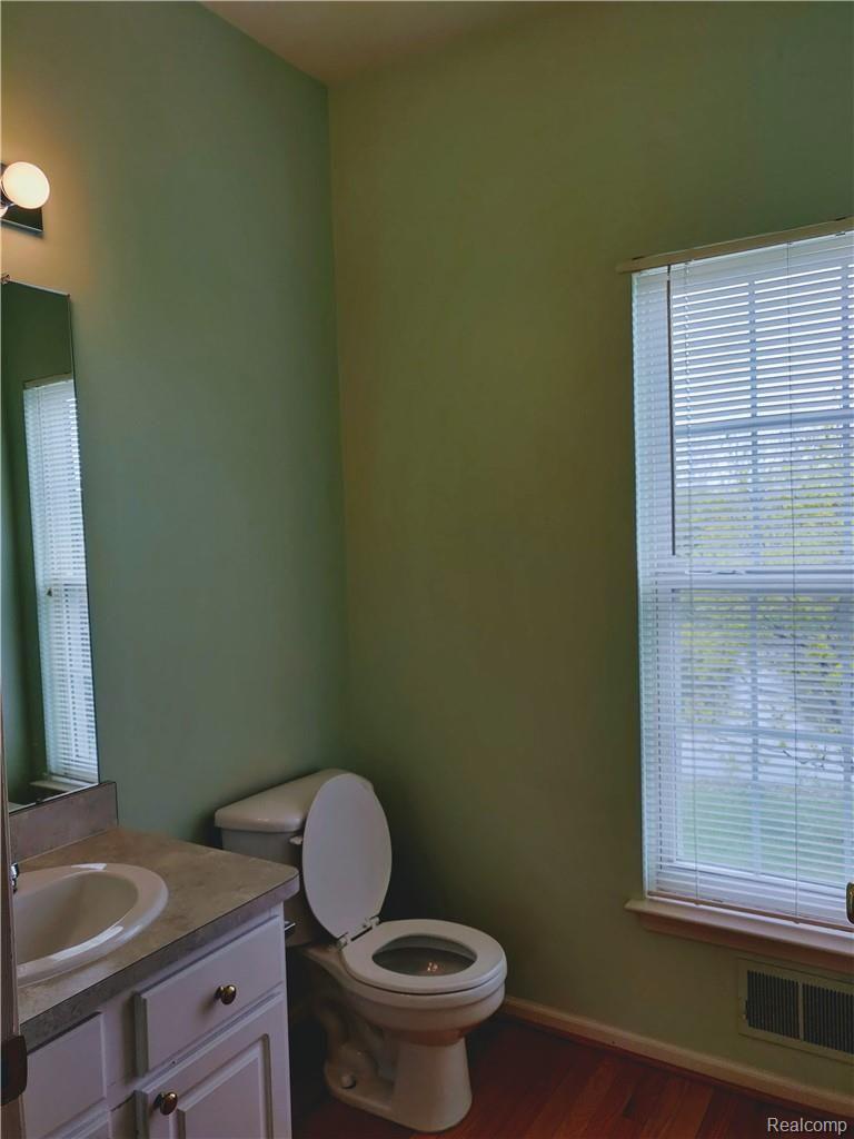 439 Cherry Orchard Road Canton, MI 48188 - Photo 13 of 24 IMG_20190427_153730.jpg