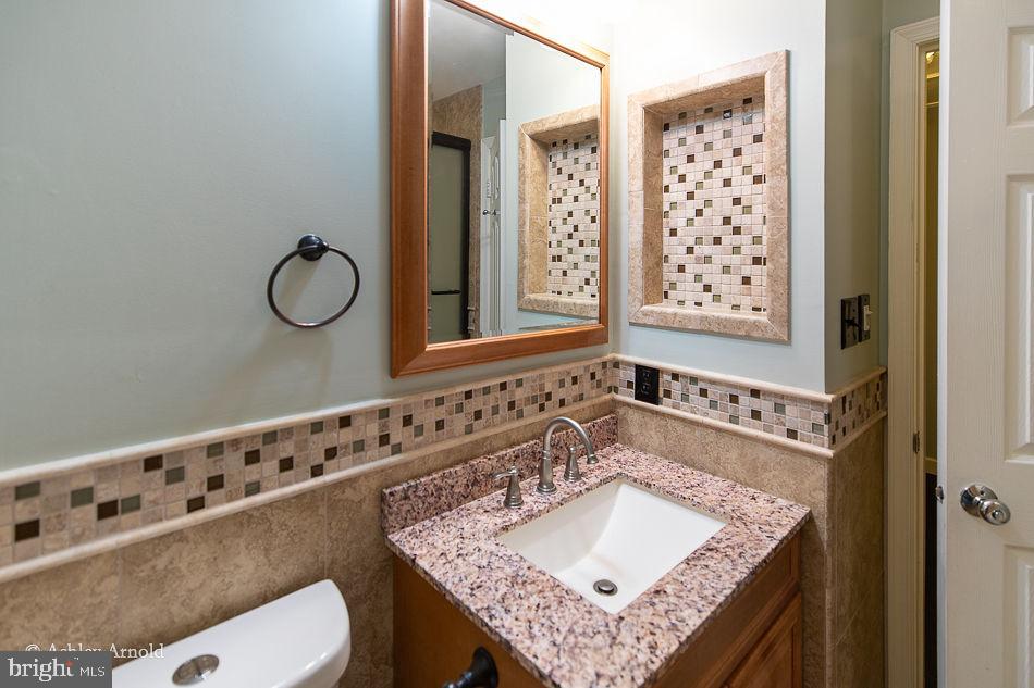 7922 Pebble Brook Court Springfield, VA 22153 - Photo 22 of 26 Medicine niche in upper hall full bath