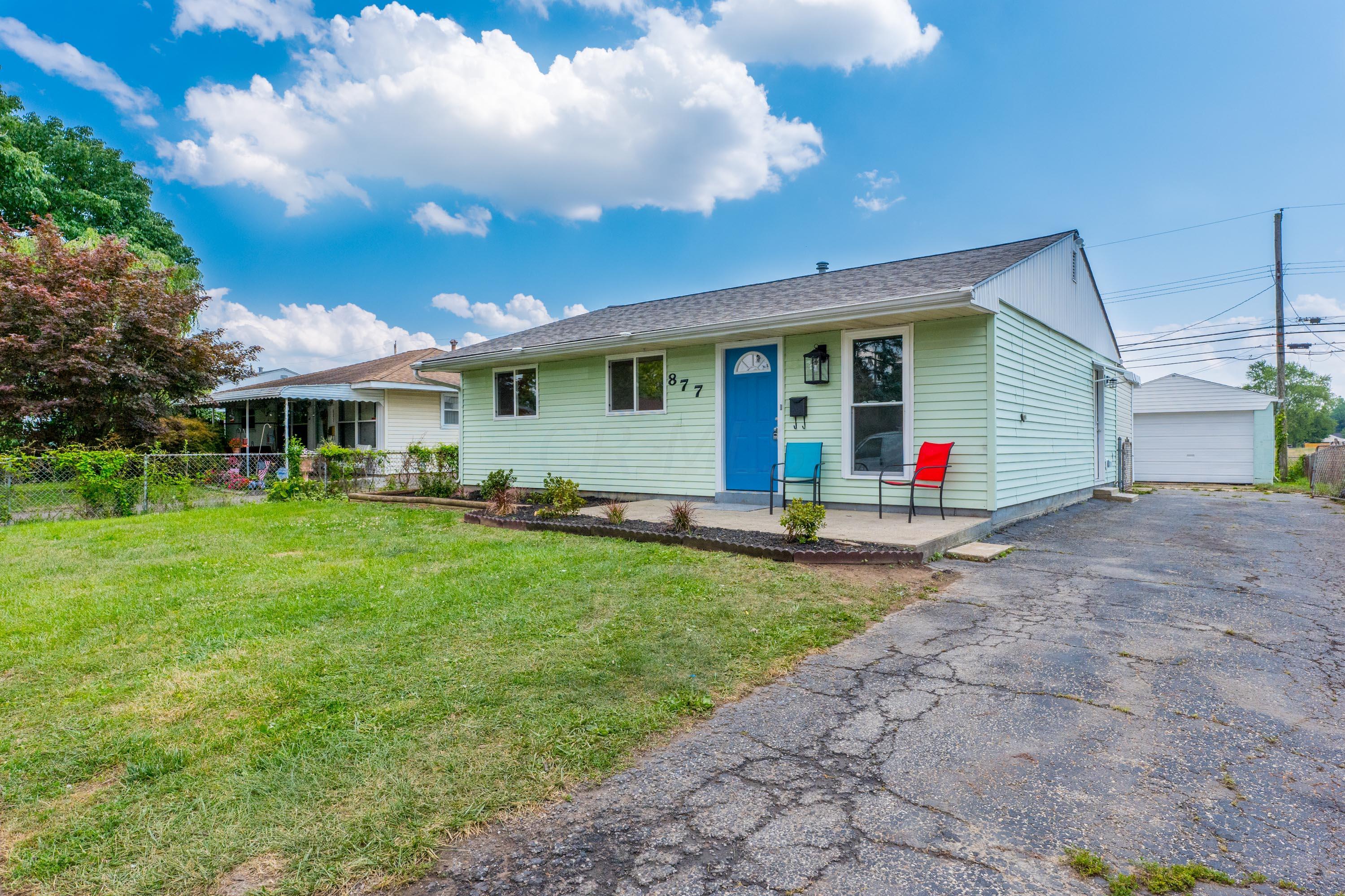 877 Bruckner Road Columbus, OH 43207 - Photo 3 of 47 Gallery Image 3