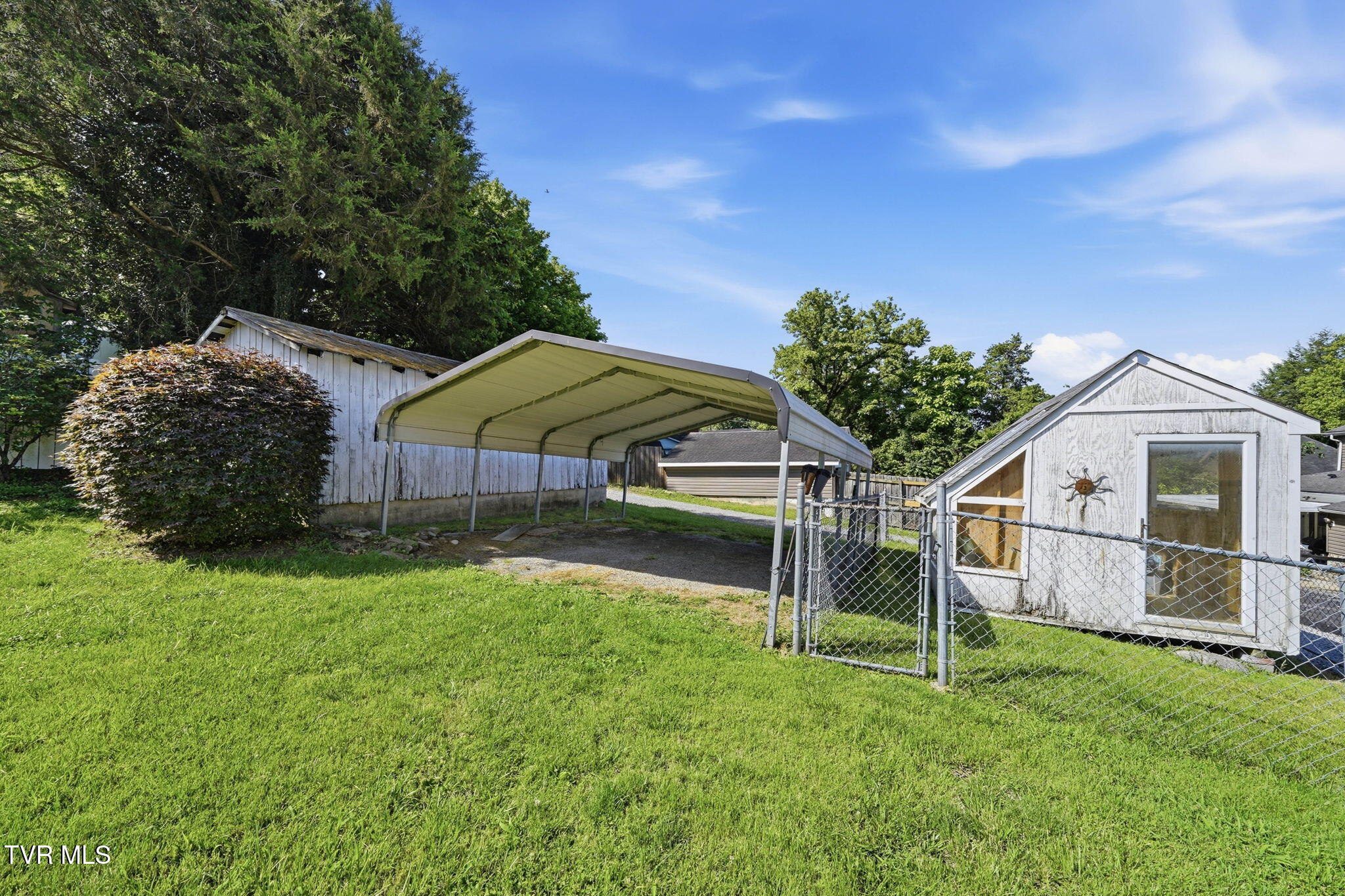 310 Pine Street Erwin, TN 37650 - Photo 19 of 23 15-web-or-mls-310 Pine St-22