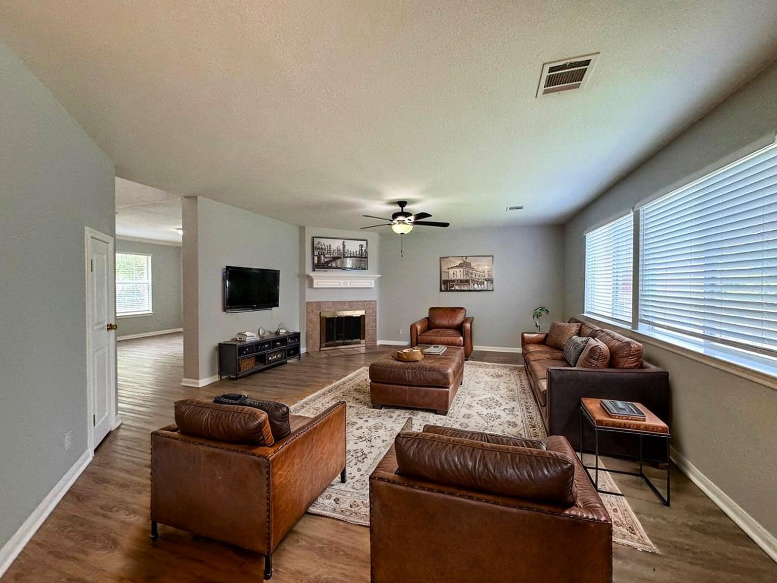 1009 Rutgers Drive Pflugerville, TX 78660 - Photo 11 of 40 Virtual Staging