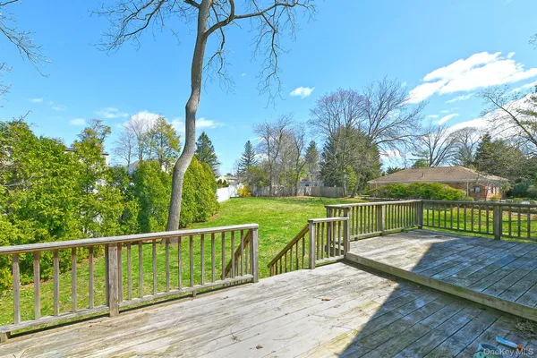 $1,399,000 | 86 Horton Place, Syosset, NY 11791