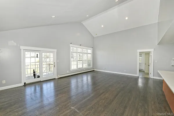 $1,399,000 | 86 Horton Place, Syosset, NY 11791