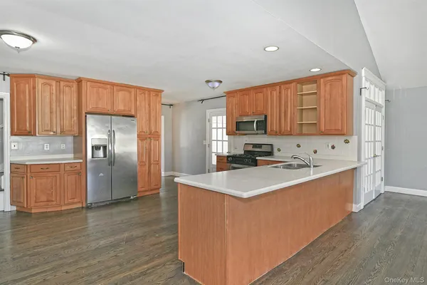 $1,399,000 | 86 Horton Place, Syosset, NY 11791