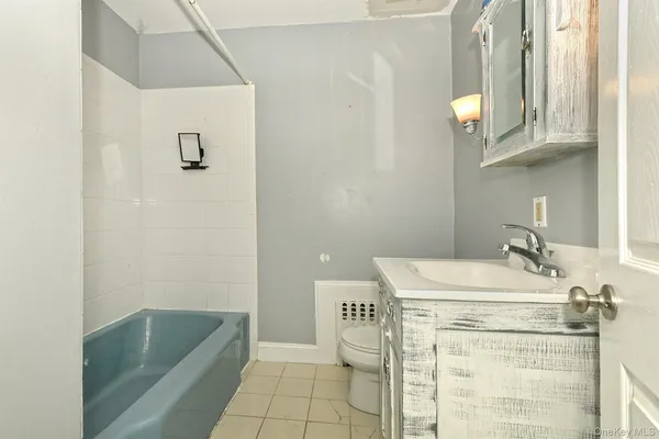 $1,399,000 | 86 Horton Place, Syosset, NY 11791