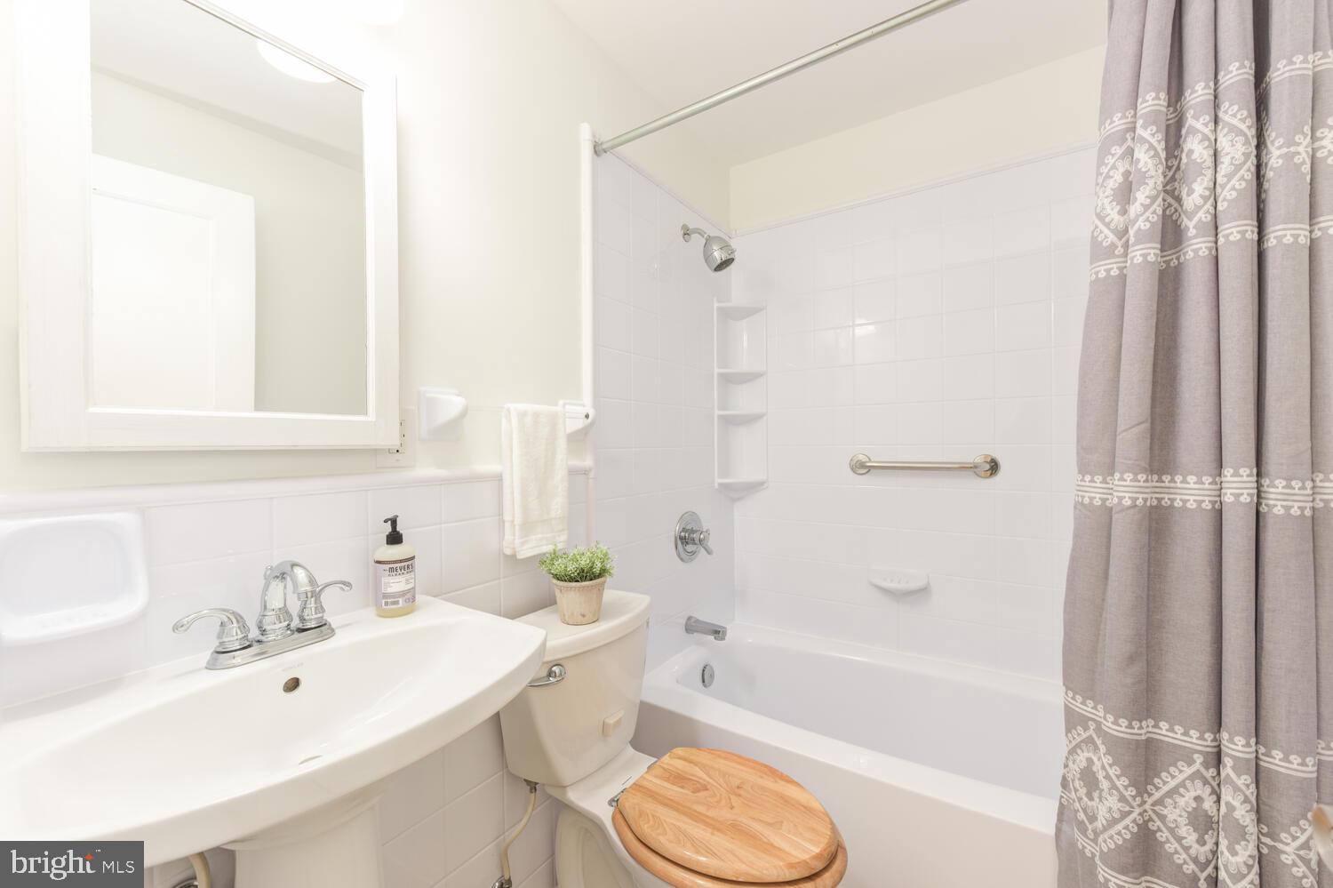 1403 Ruffner Road Alexandria, VA 22302 - Photo 33 of 52