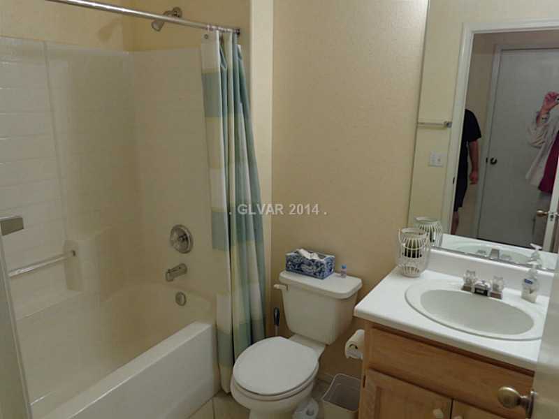 490 Edgefield Ridge Place Henderson, NV 89012 - Photo 14 of 18 Bathroom. GUEST BATH