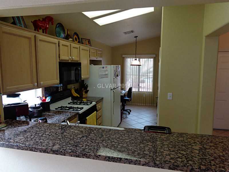 490 Edgefield Ridge Place Henderson, NV 89012 - Photo 5 of 18 Kitchen. GOURMET OPEN KITCHEN