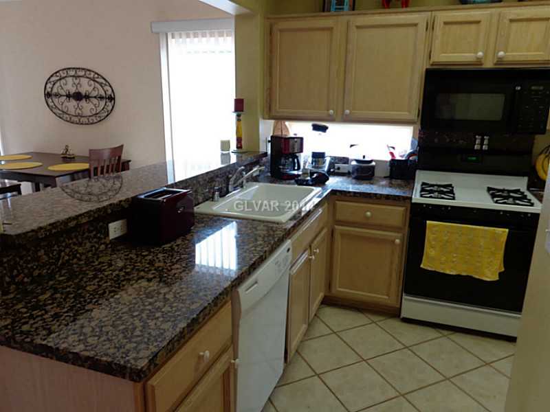 490 Edgefield Ridge Place Henderson, NV 89012 - Photo 7 of 18 Kitchen. BEAUTIFUL GRANITE COUTER TOPS