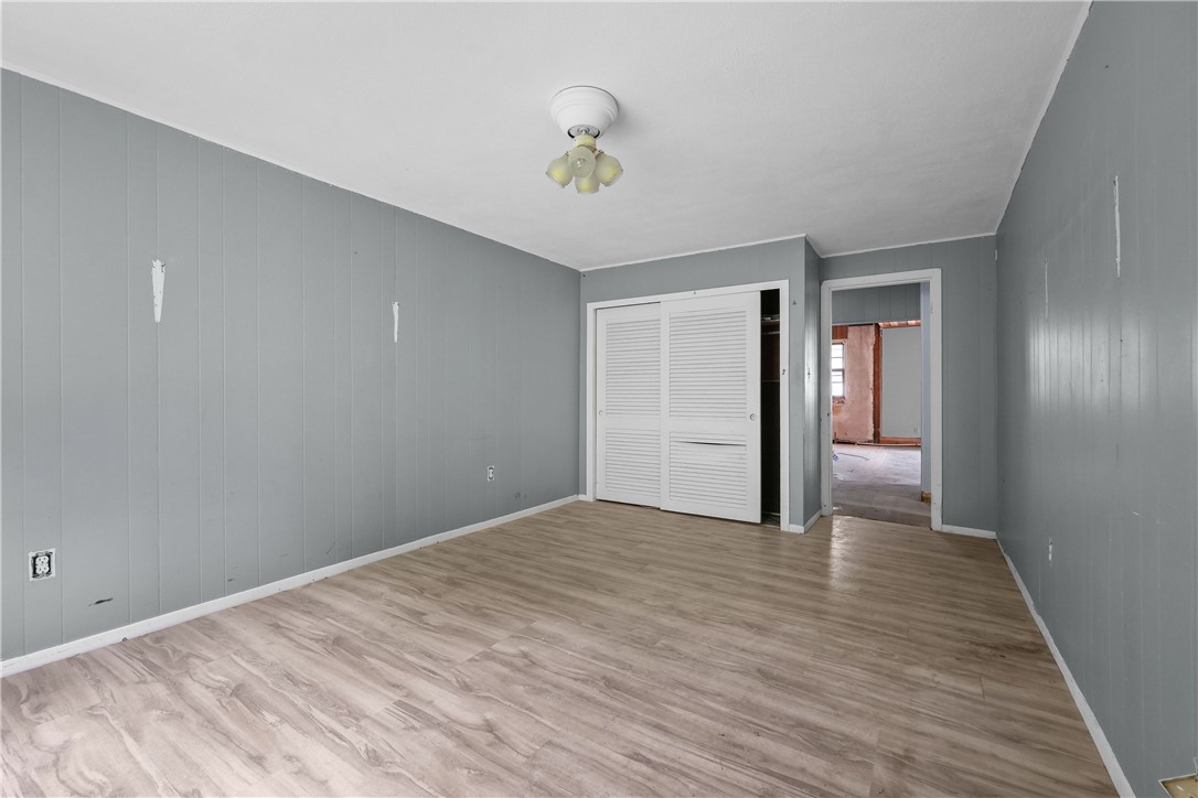 403 Commonwealth Avenue Warwick, RI 02886 - Photo 12 of 50