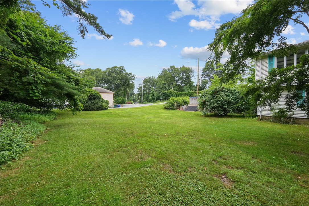 403 Commonwealth Avenue Warwick, RI 02886 - Photo 25 of 50