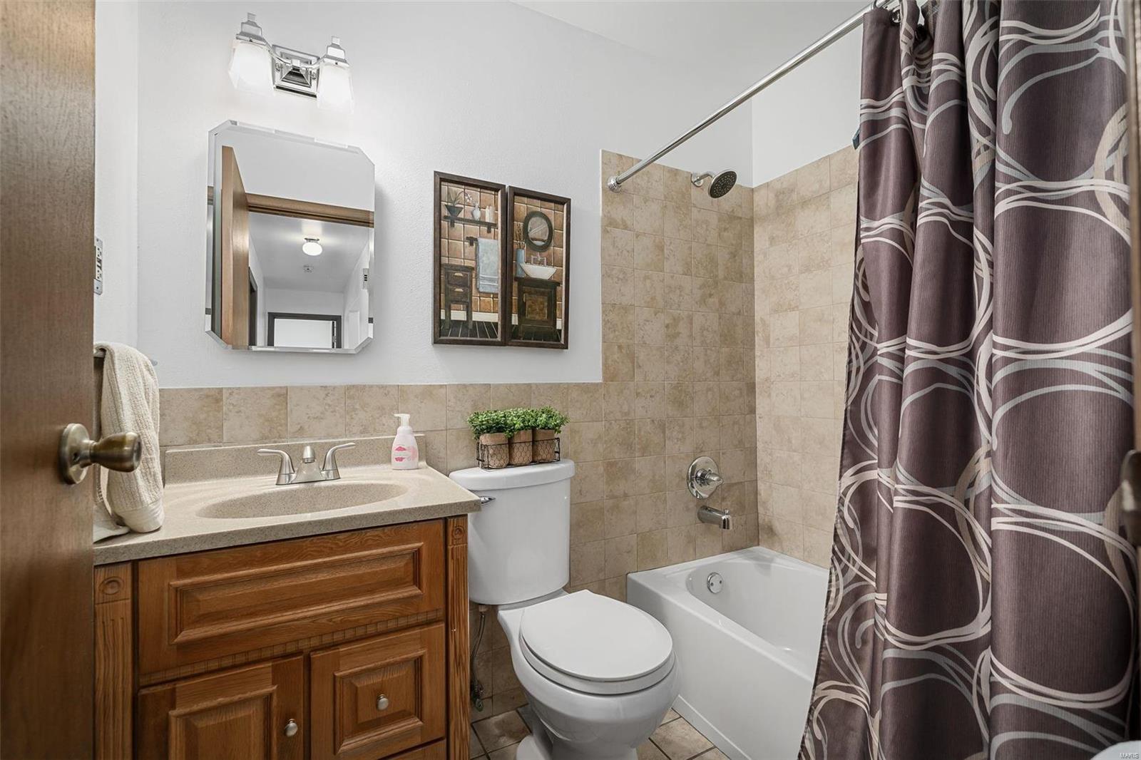 2227 Olde Winery Road St. Louis, MO 63129 - Photo 18 of 39