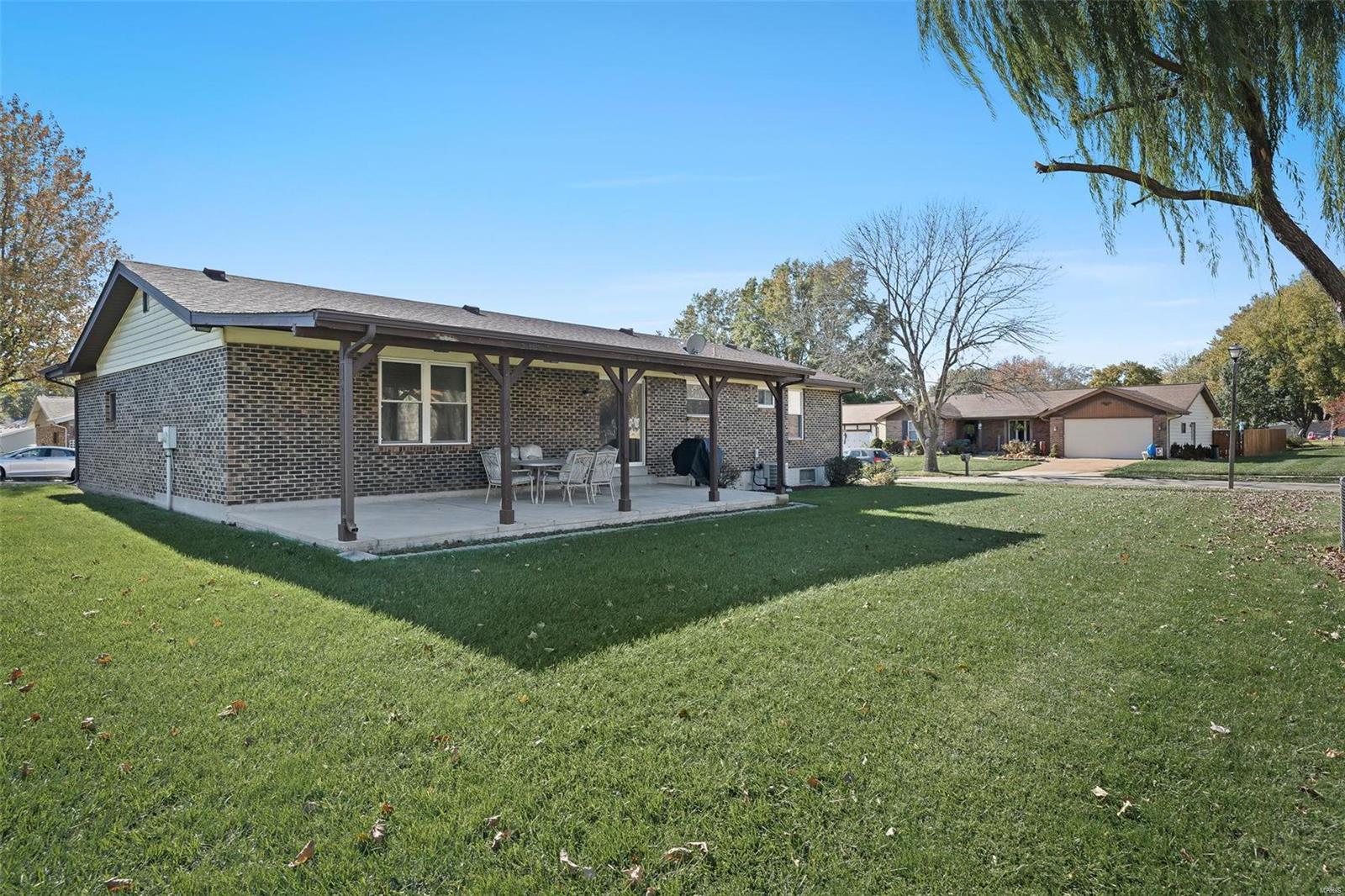 2227 Olde Winery Road St. Louis, MO 63129 - Photo 32 of 39