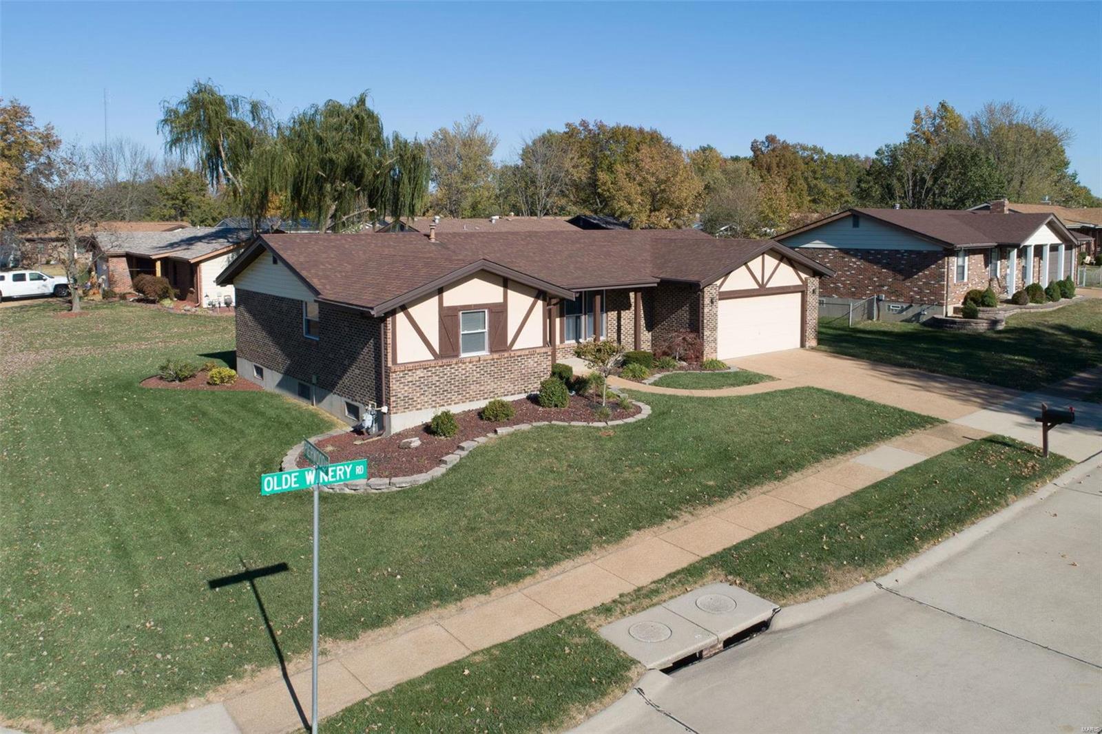 2227 Olde Winery Road St. Louis, MO 63129 - Photo 33 of 39
