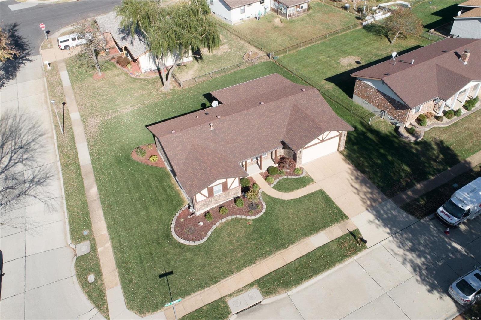 2227 Olde Winery Road St. Louis, MO 63129 - Photo 35 of 39