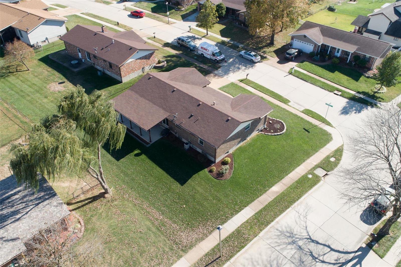 2227 Olde Winery Road St. Louis, MO 63129 - Photo 37 of 39
