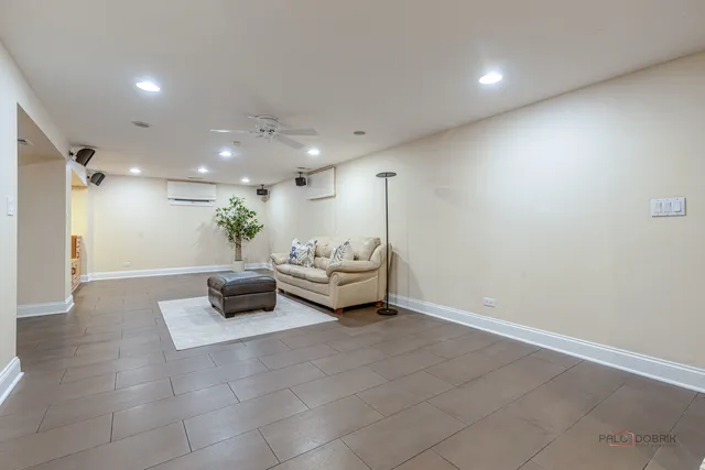 $775,000 | 16373 West Menna Lane, Lincolnshire, IL 60069