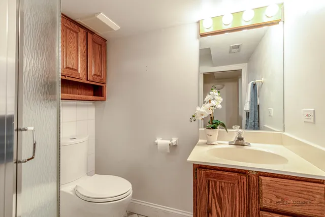 $775,000 | 16373 West Menna Lane, Lincolnshire, IL 60069