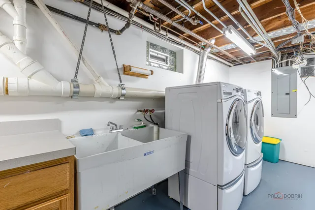 $775,000 | 16373 West Menna Lane, Lincolnshire, IL 60069