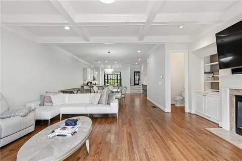 $850,000 | 3668 Brookhaven Manor Crossing Northeast, Atlanta, GA 30319