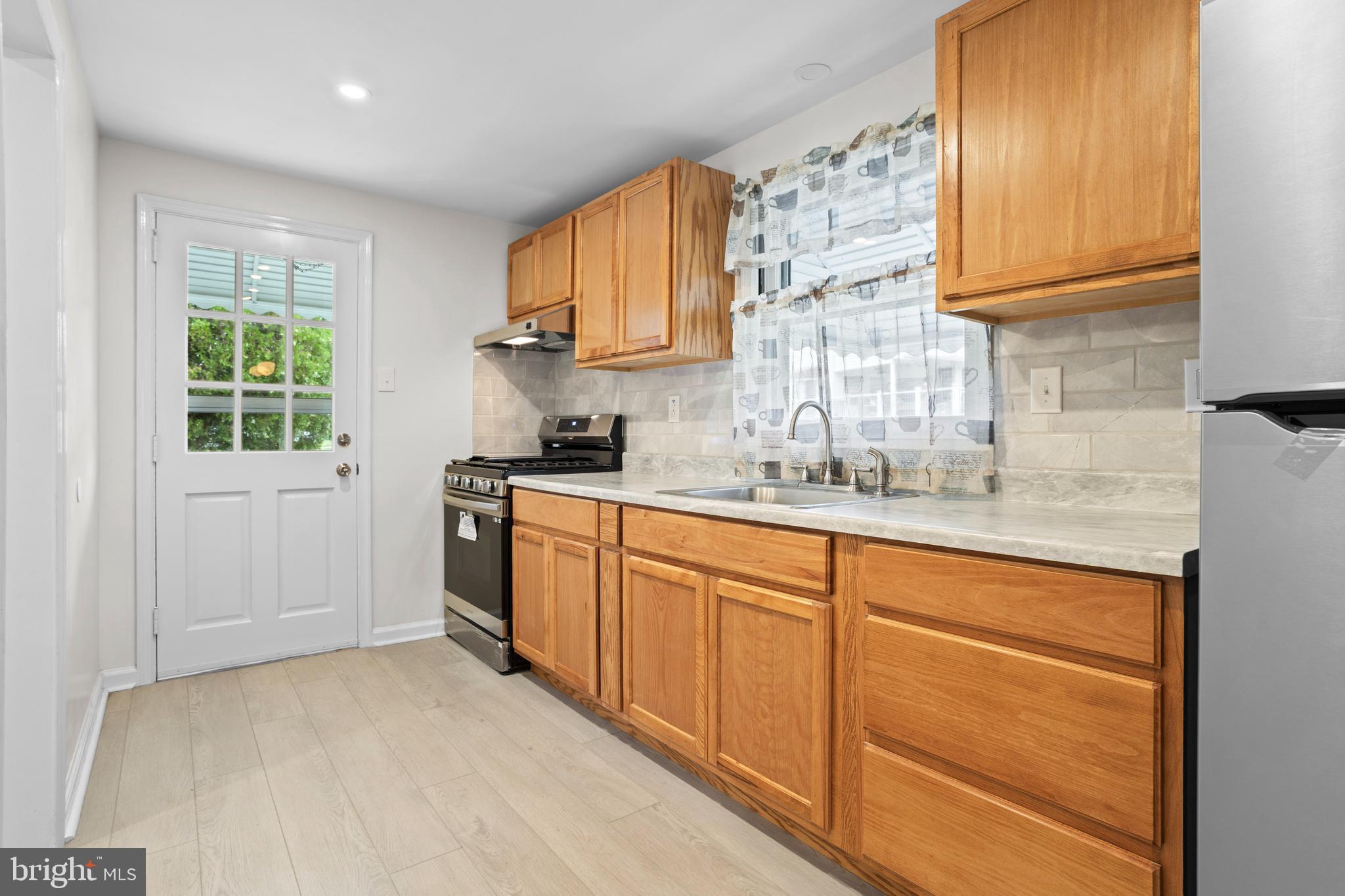 203 West Chelton Road Brookhaven, PA 19015 - Photo 8 of 25 Gallery Image 8