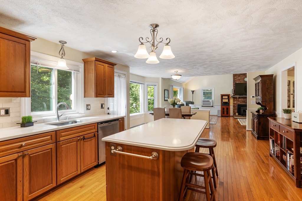 16 Silver Hill Road Acton, MA 01720 - Photo 4 of 42