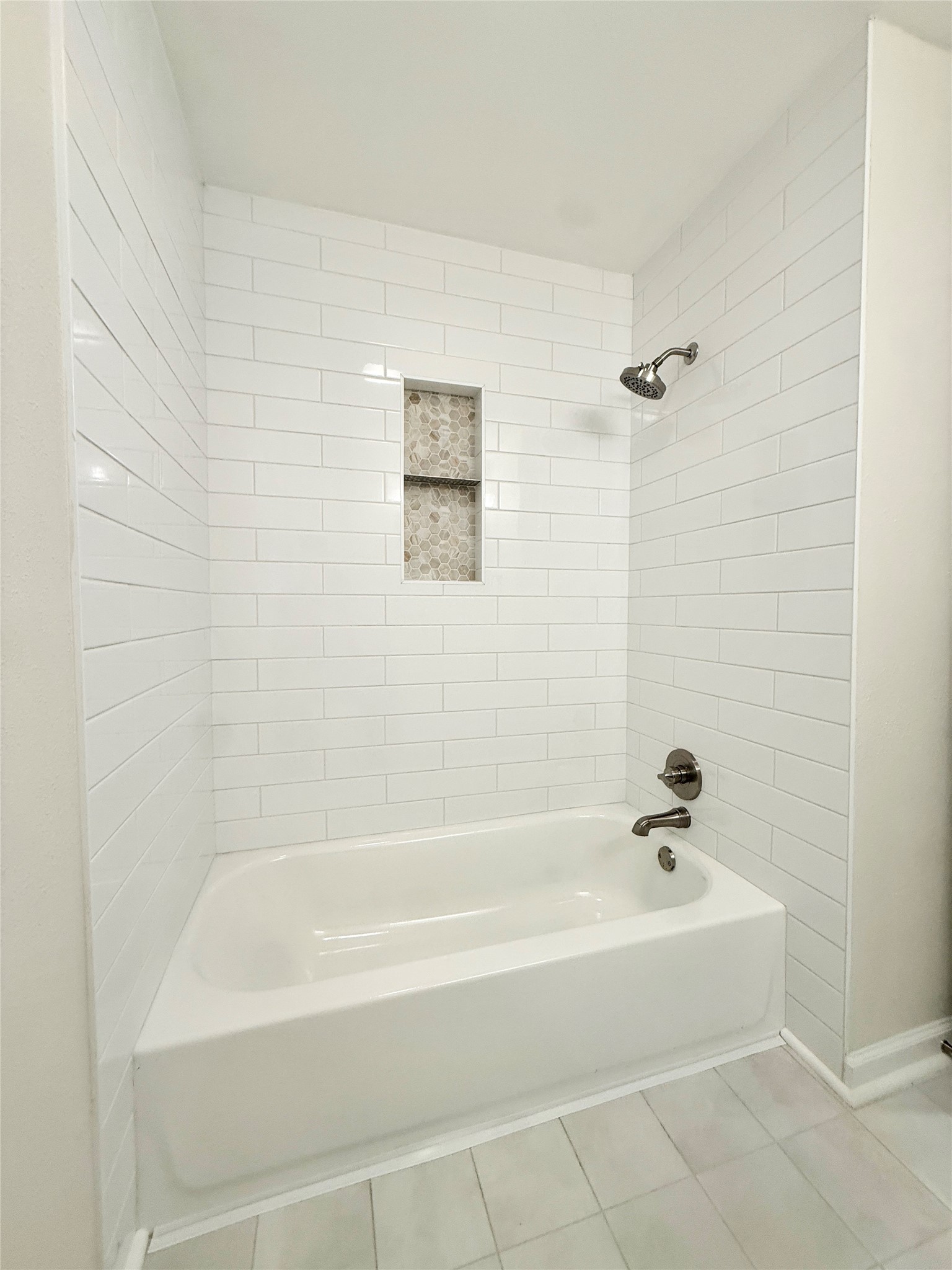 8 Piney Way Angleton, TX 77515 - Photo 23 of 24 Gallery Image 23