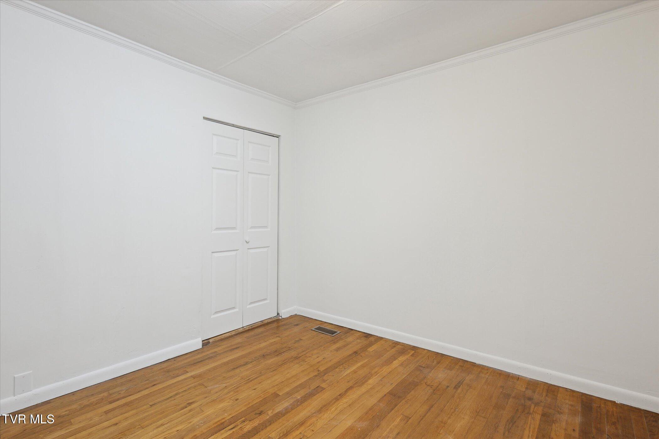 1548 Southside Road Elizabethton, TN 37643 - Photo 21 of 32 21-1548-S-Side-Rd-Elizabethton-TN-37643-