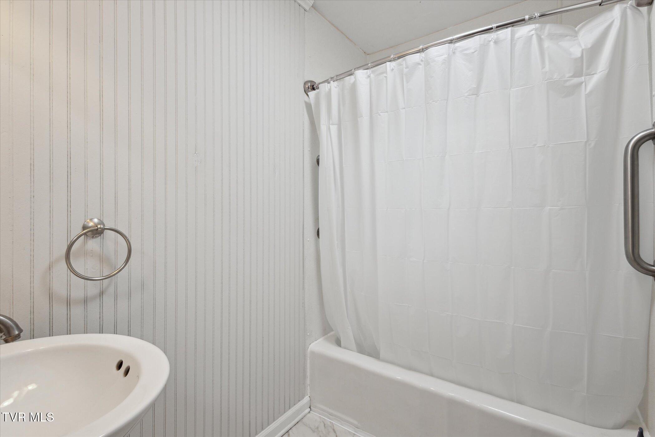 1548 Southside Road Elizabethton, TN 37643 - Photo 23 of 32 23-1548-S-Side-Rd-Elizabethton-TN-37643-