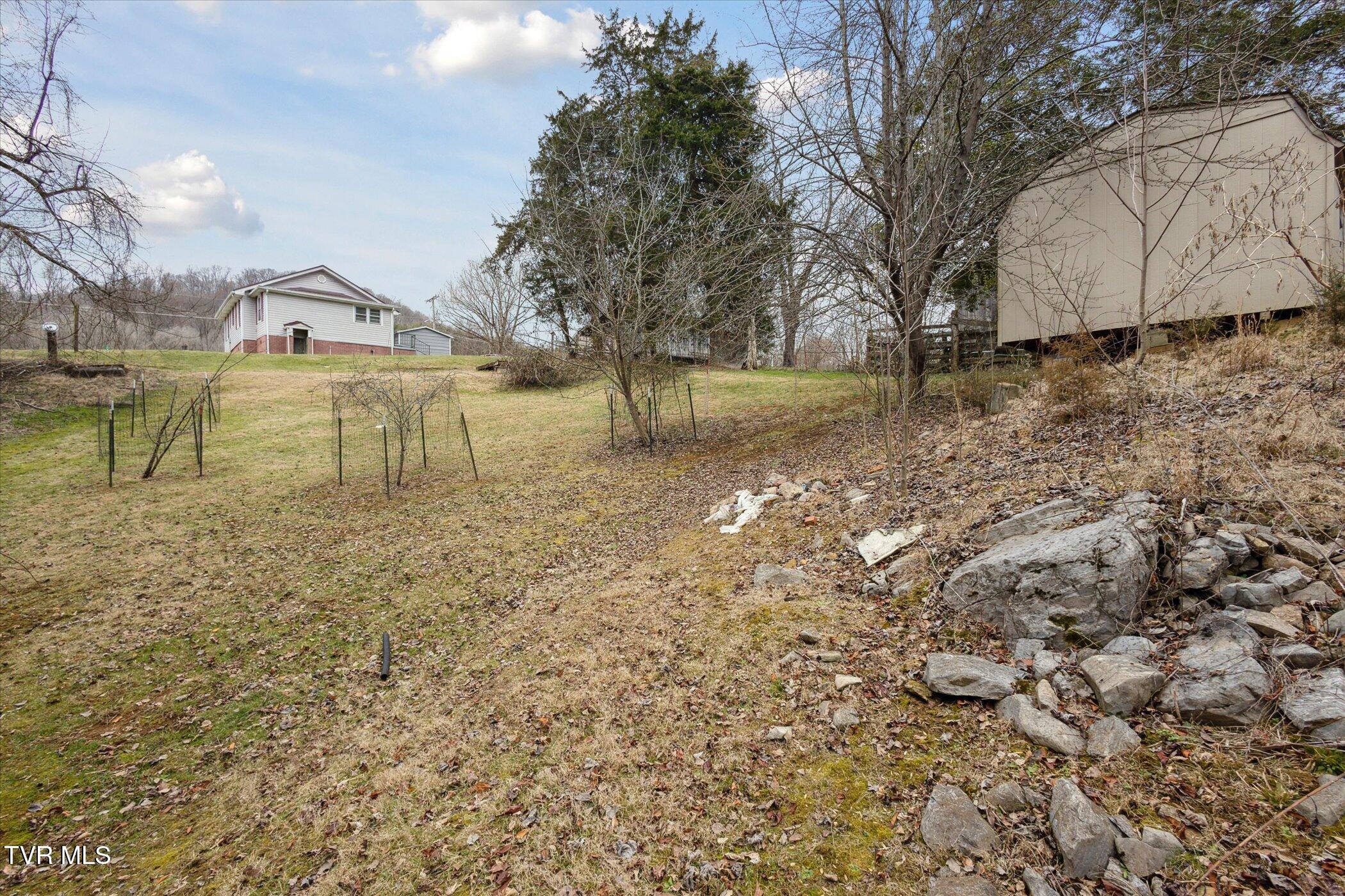 1548 Southside Road Elizabethton, TN 37643 - Photo 28 of 32 28-1548-S-Side-Rd-Elizabethton-TN-37643-
