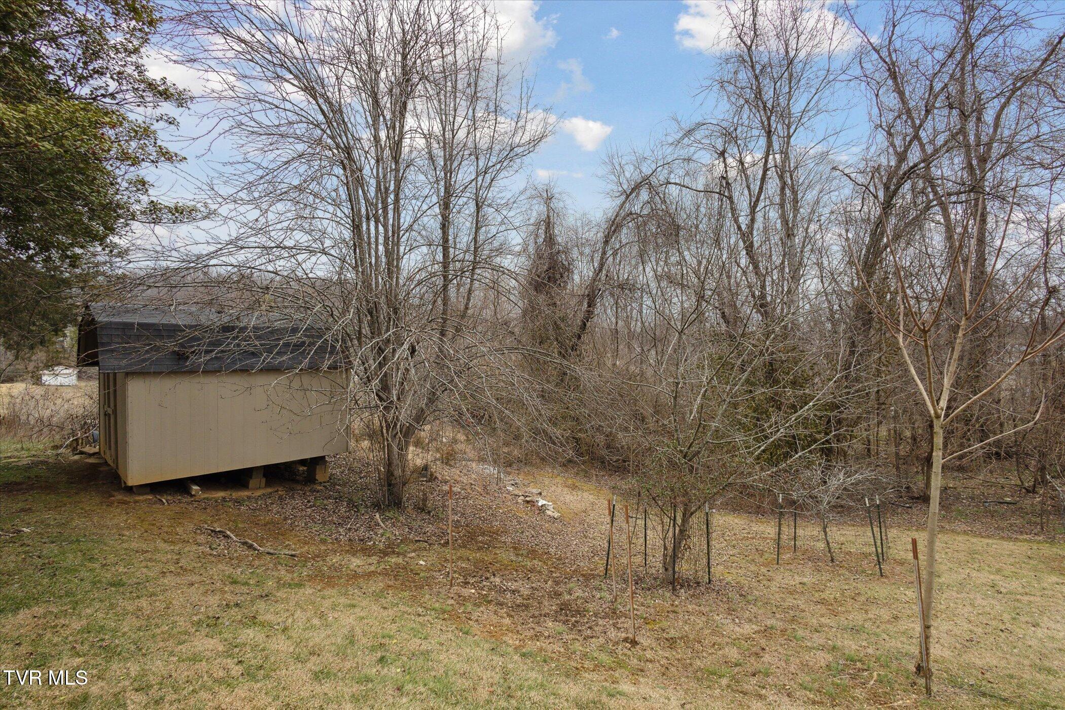 1548 Southside Road Elizabethton, TN 37643 - Photo 29 of 32 29-1548-S-Side-Rd-Elizabethton-TN-37643-