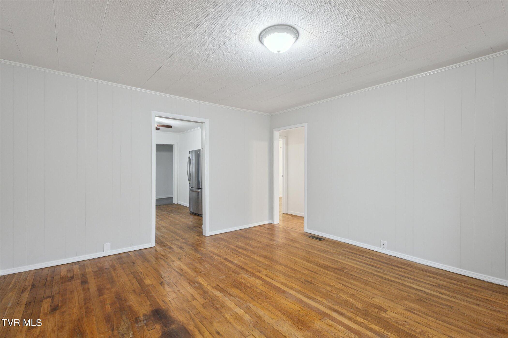 06-1548-S-Side-Rd-Elizabethton-TN-37643-