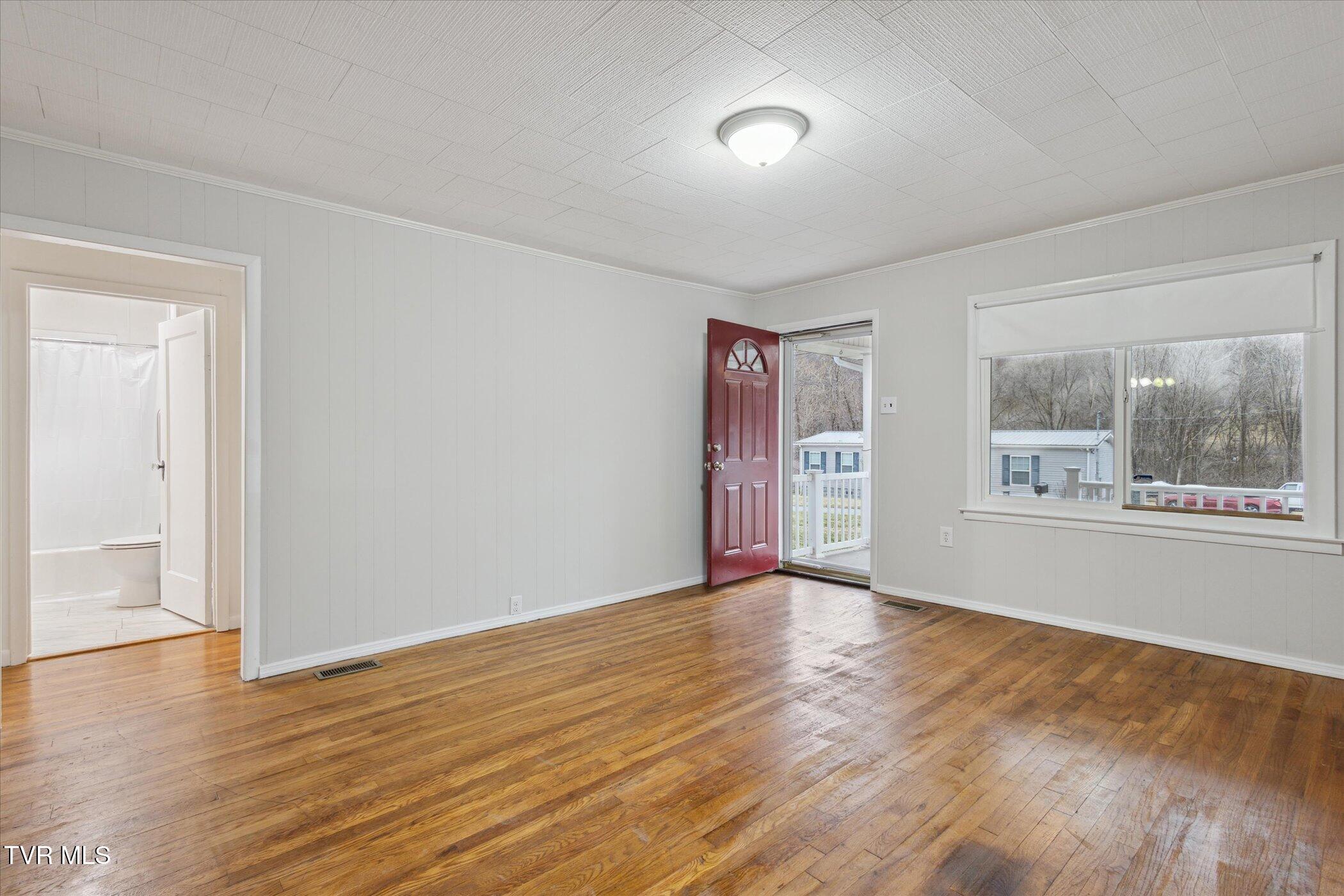 07-1548-S-Side-Rd-Elizabethton-TN-37643-