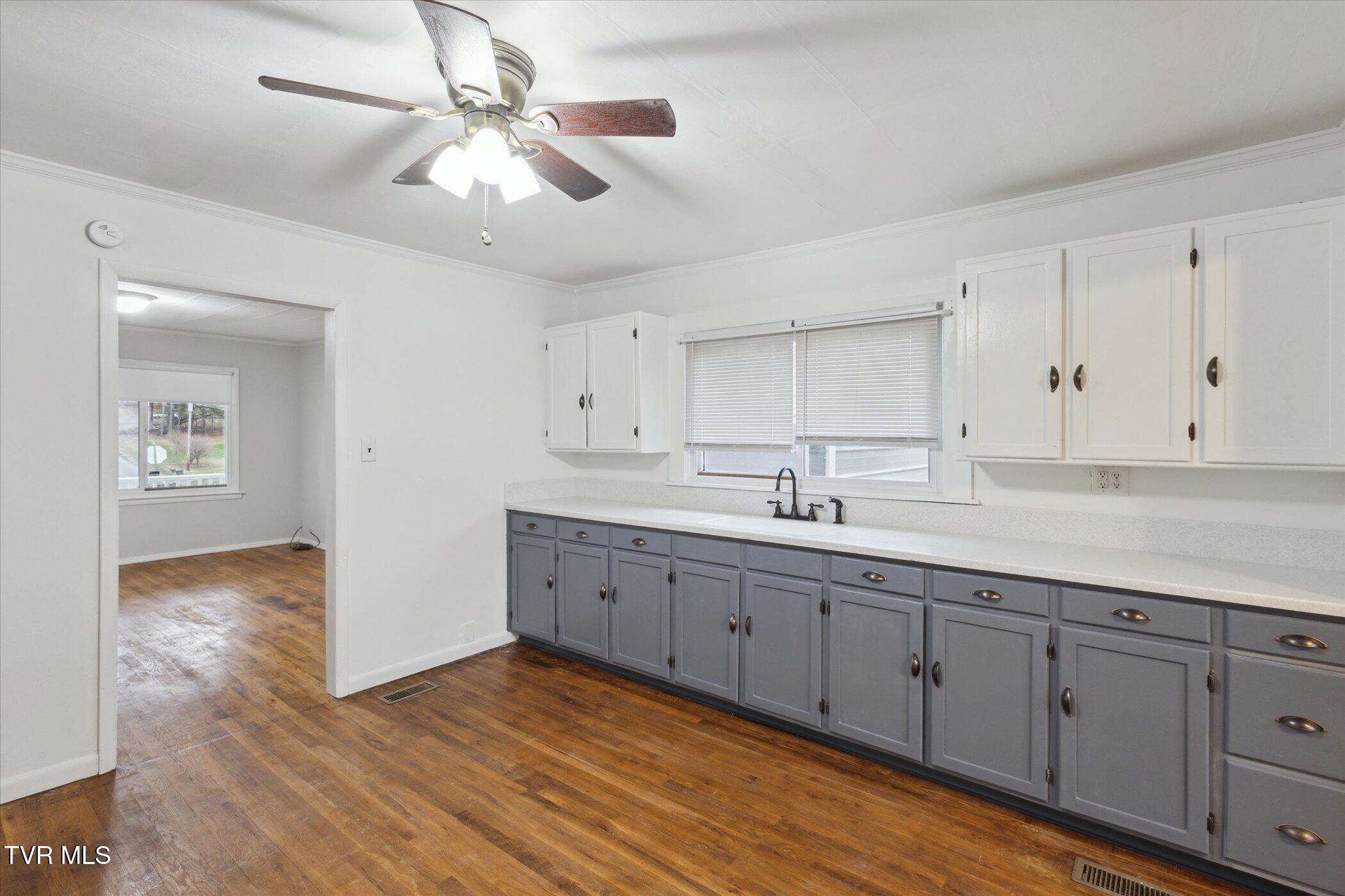 1548 Southside Road Elizabethton, TN 37643 - Photo 8 of 32 08-1548-S-Side-Rd-Elizabethton-TN-37643-