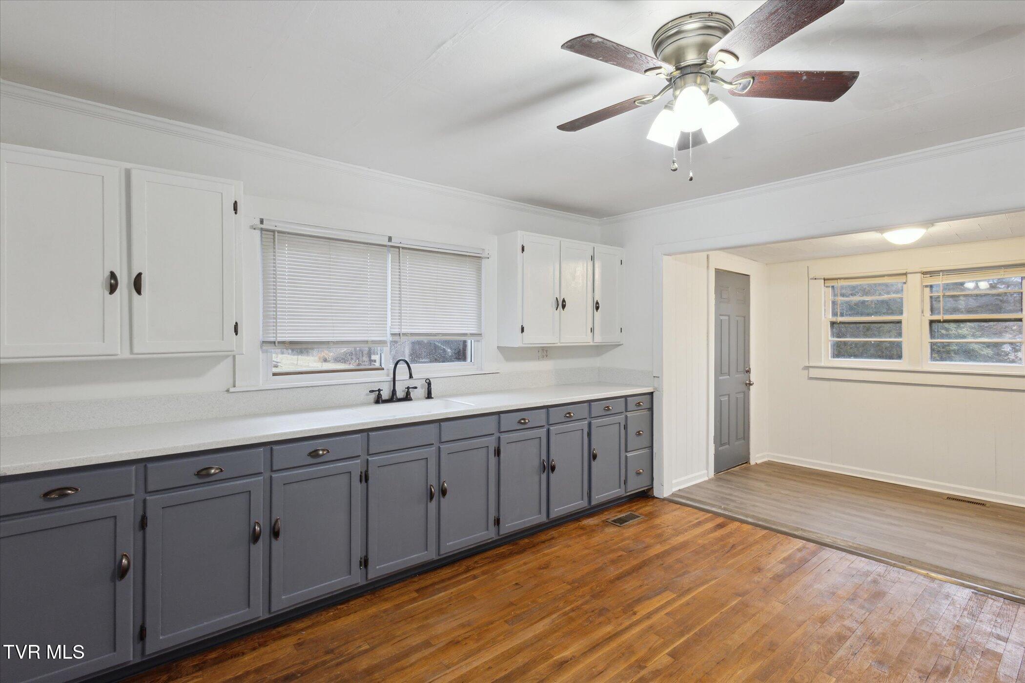 1548 Southside Road Elizabethton, TN 37643 - Photo 9 of 32 09-1548-S-Side-Rd-Elizabethton-TN-37643-