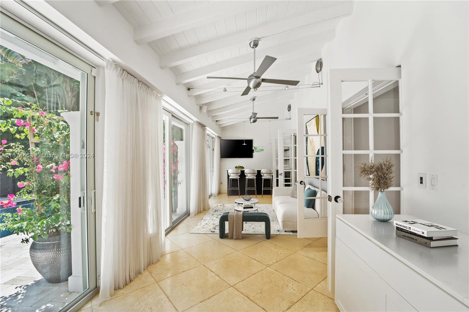 5147 North Bay Road Miami Beach, FL 33140 - Photo 13 of 27 Gallery Image 13