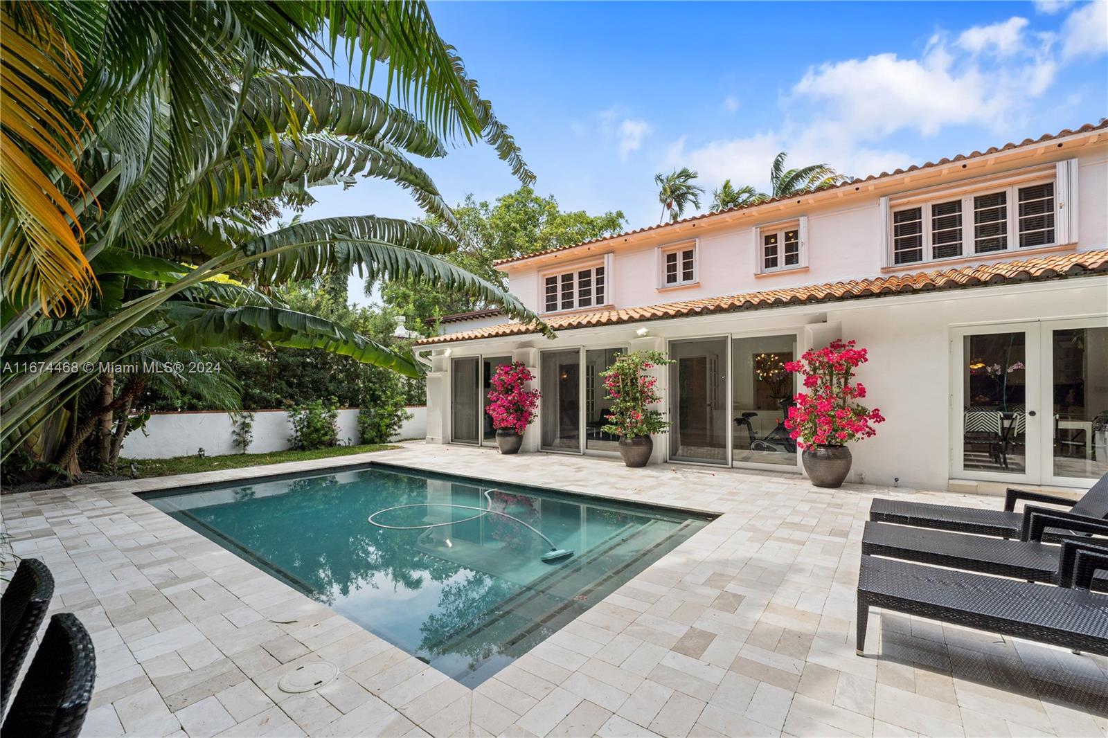 5147 North Bay Road Miami Beach, FL 33140 - Photo 2 of 27 Gallery Image 2