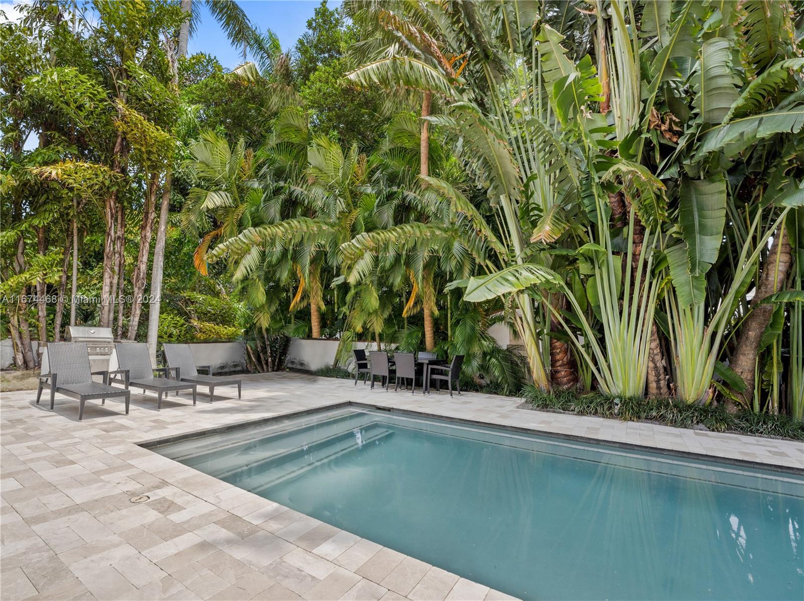 5147 North Bay Road Miami Beach, FL 33140 - Photo 25 of 27 Gallery Image 25